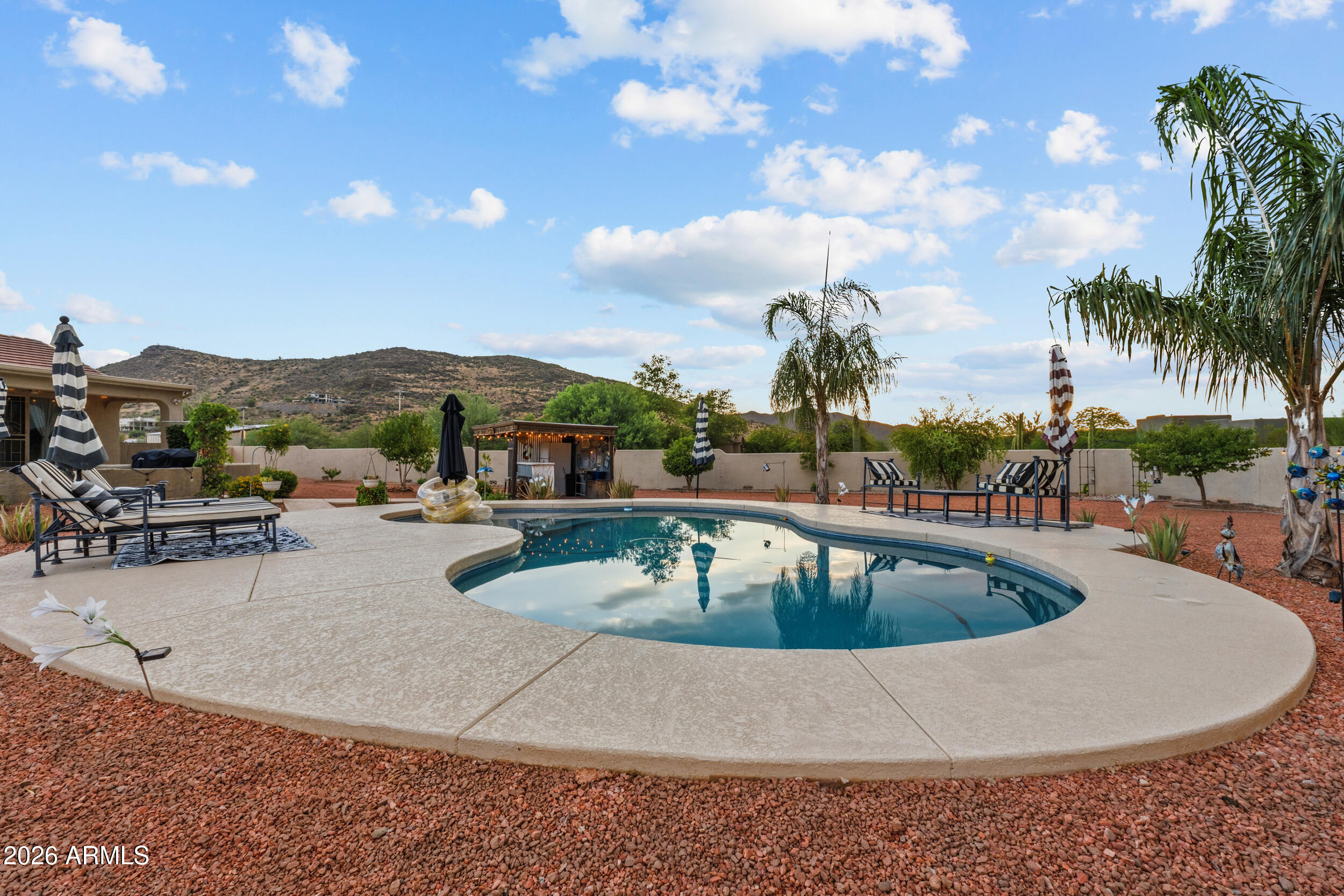 1106 E CIRCLE MOUNTAIN Road