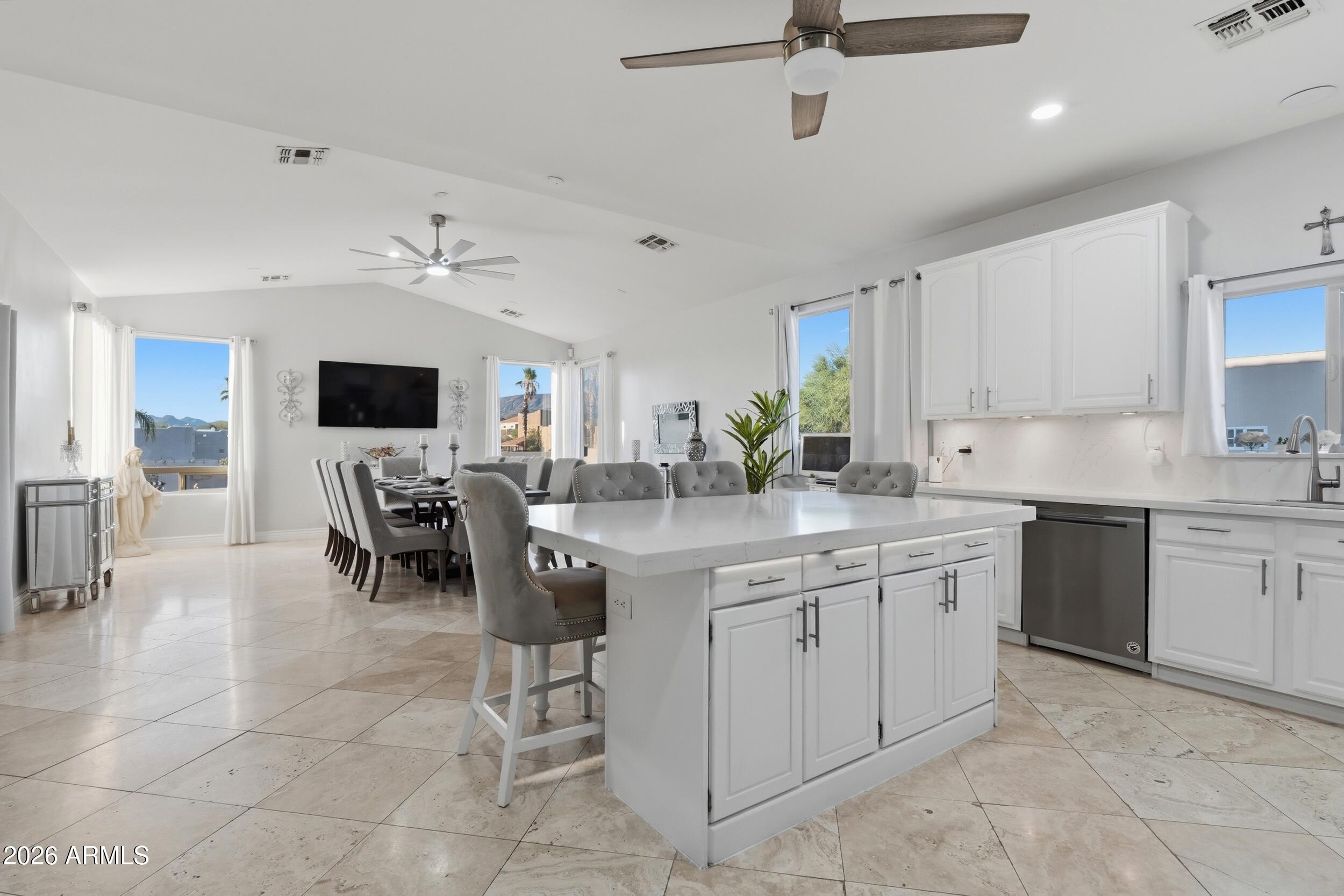 1106 E CIRCLE MOUNTAIN Road