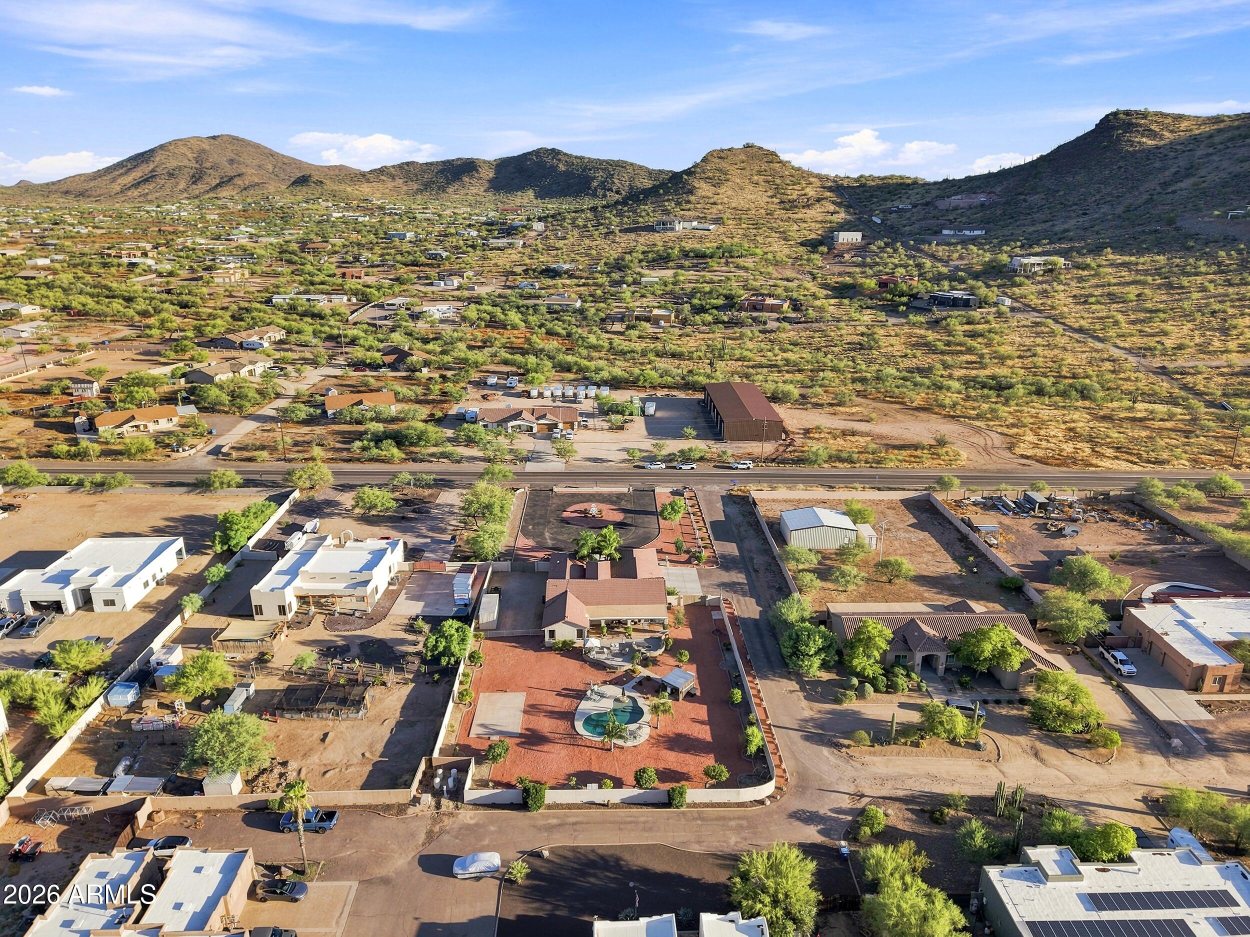 1106 E CIRCLE MOUNTAIN Road