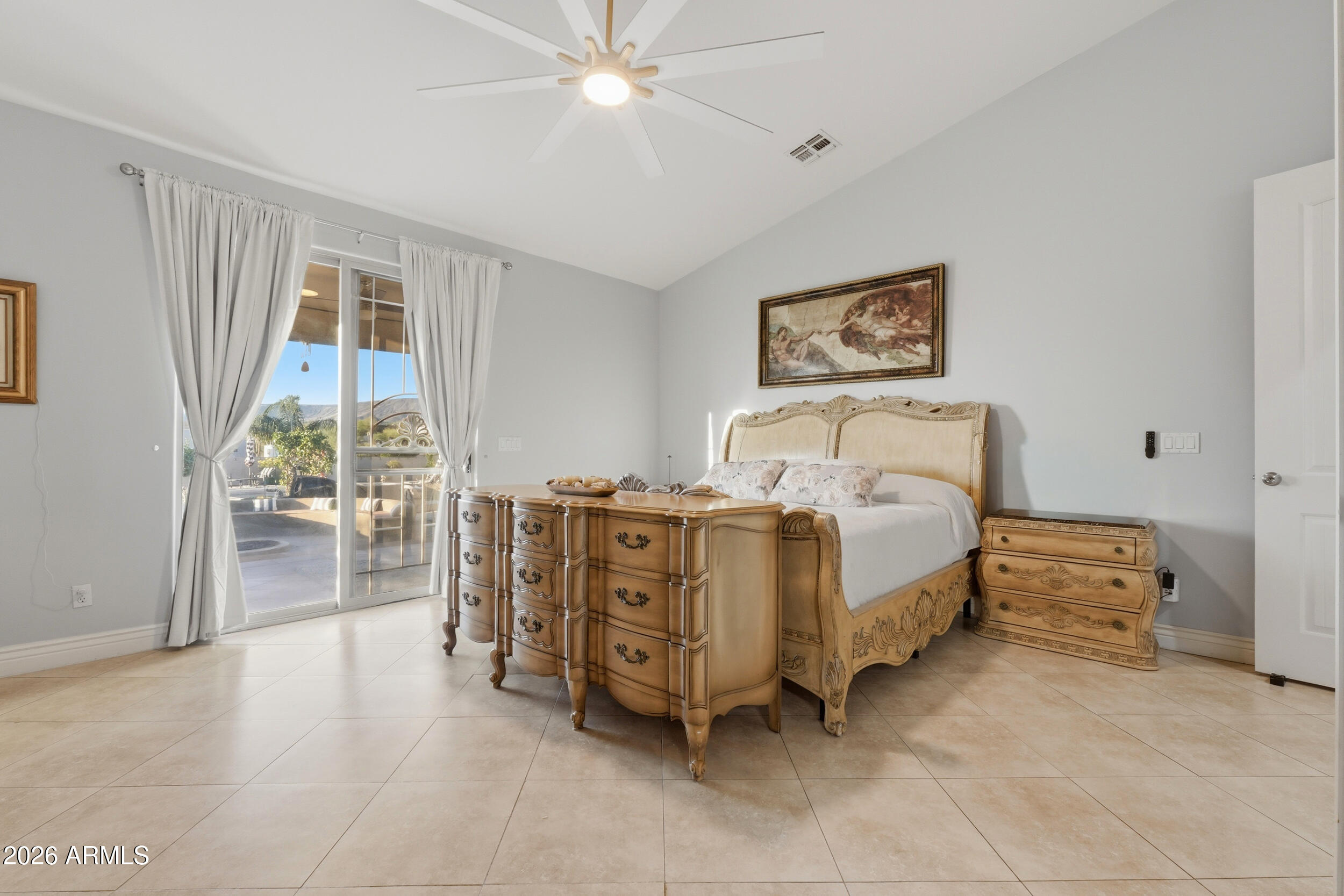 1106 E CIRCLE MOUNTAIN Road