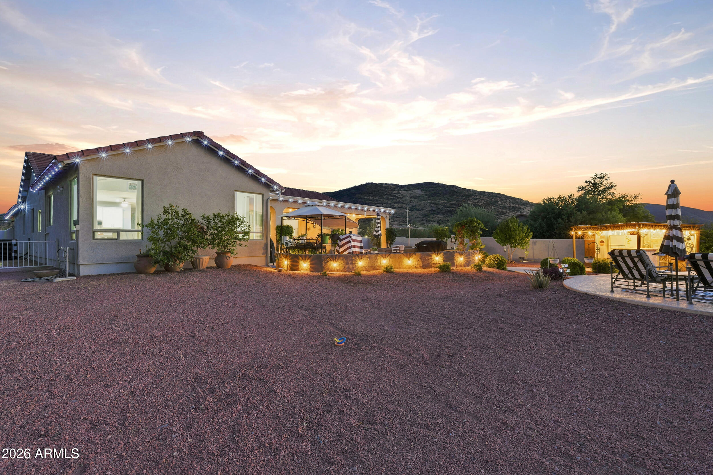 1106 E CIRCLE MOUNTAIN Road