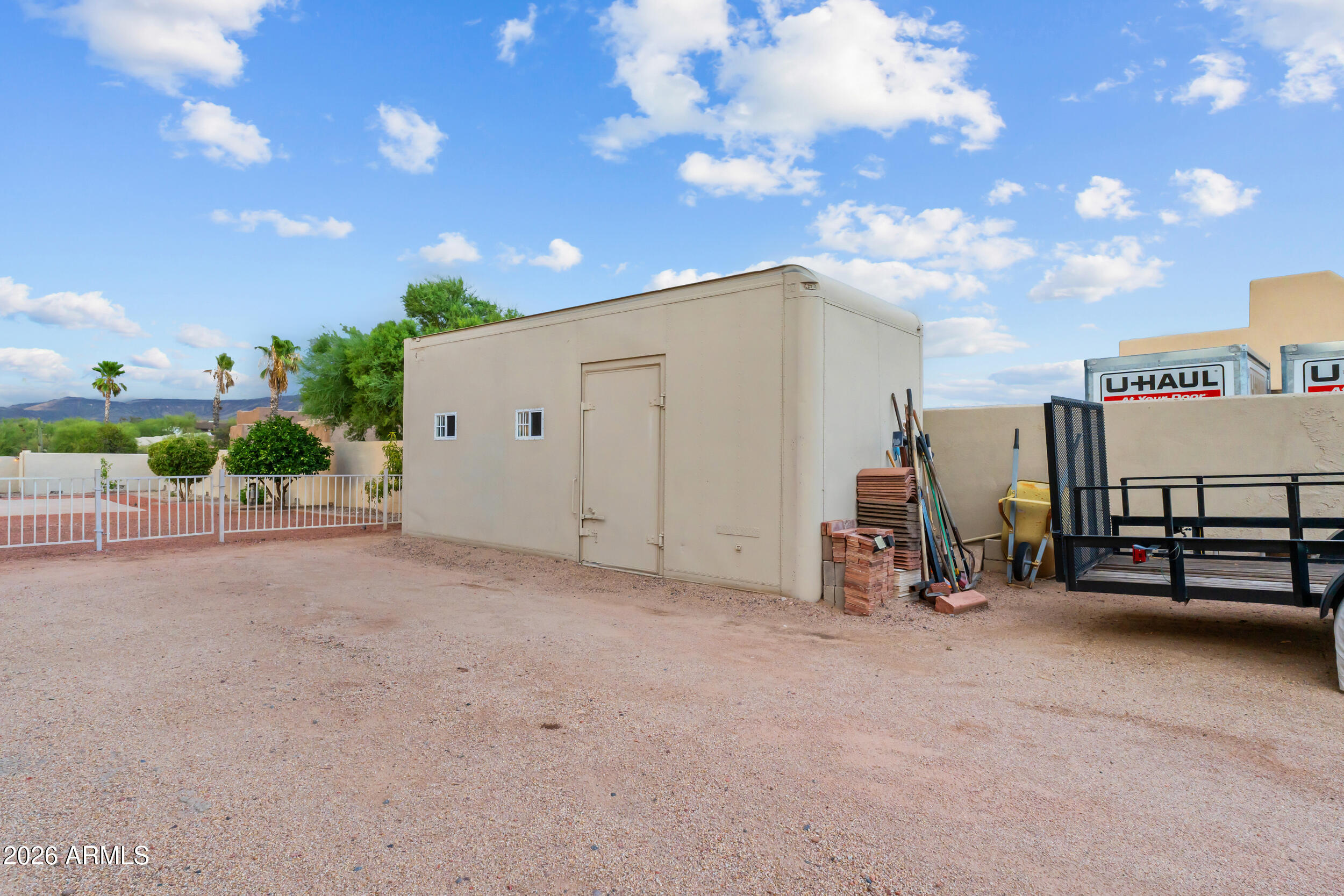 1106 E CIRCLE MOUNTAIN Road