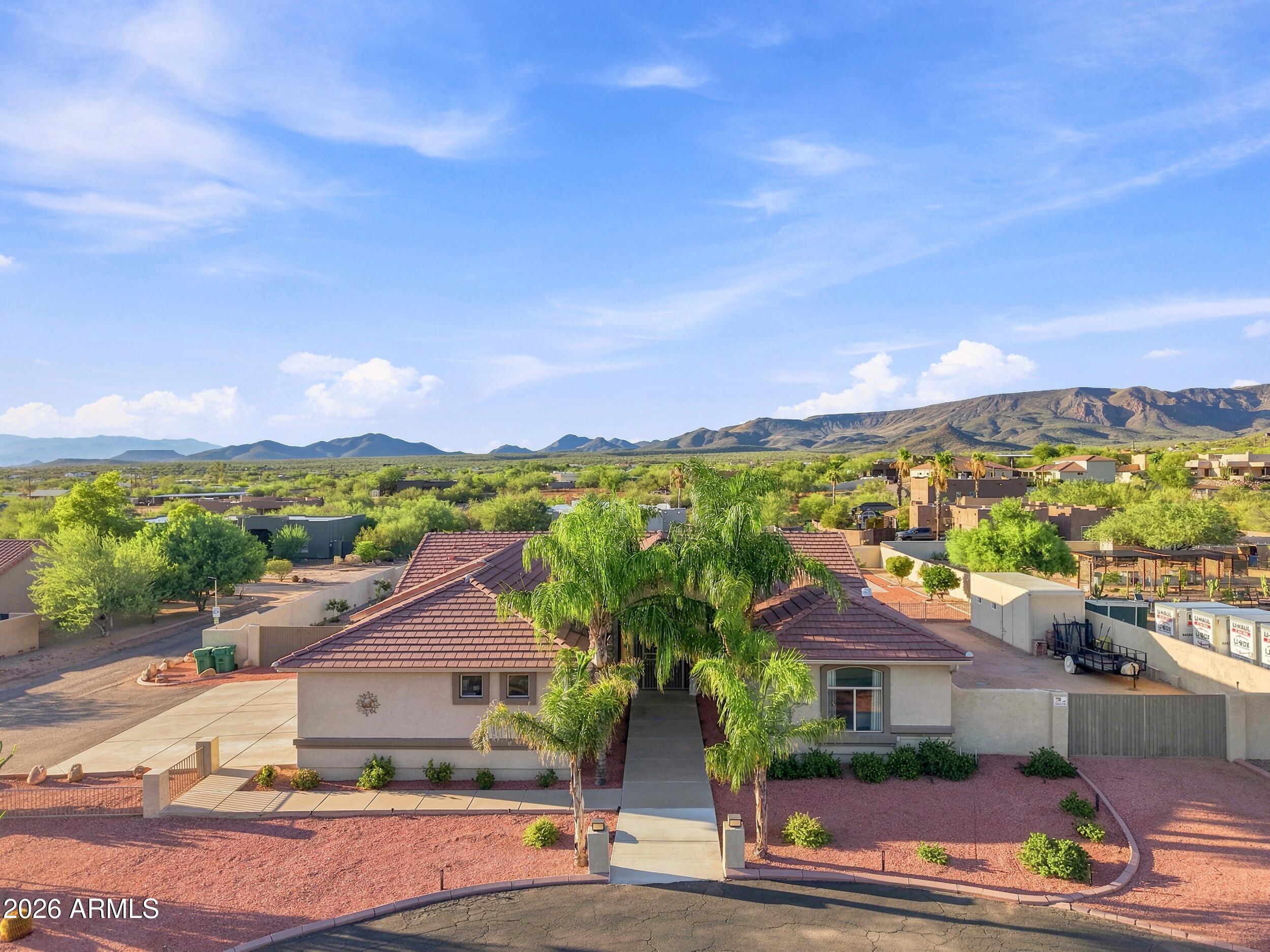 1106 E CIRCLE MOUNTAIN Road