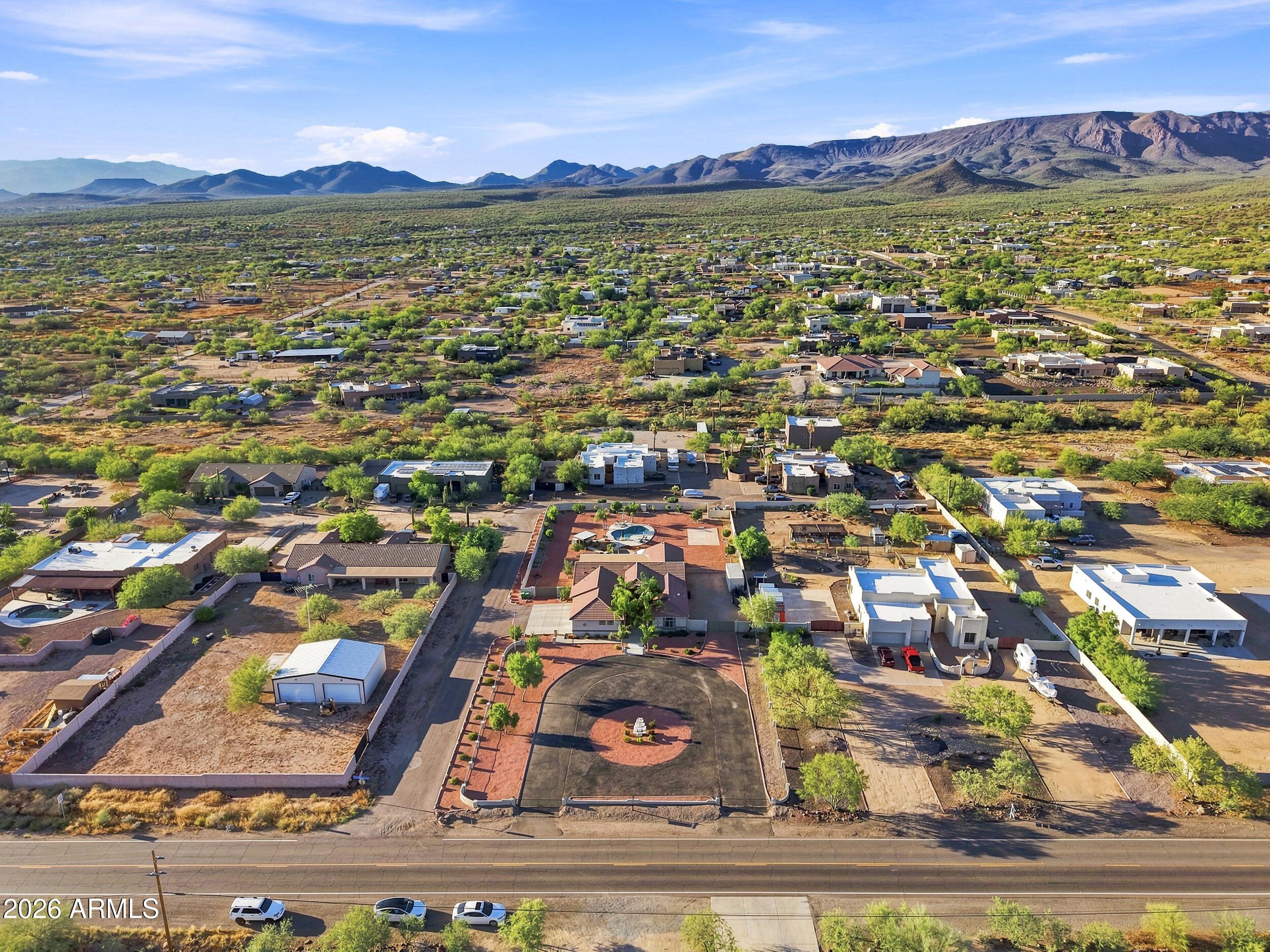 1106 E CIRCLE MOUNTAIN Road