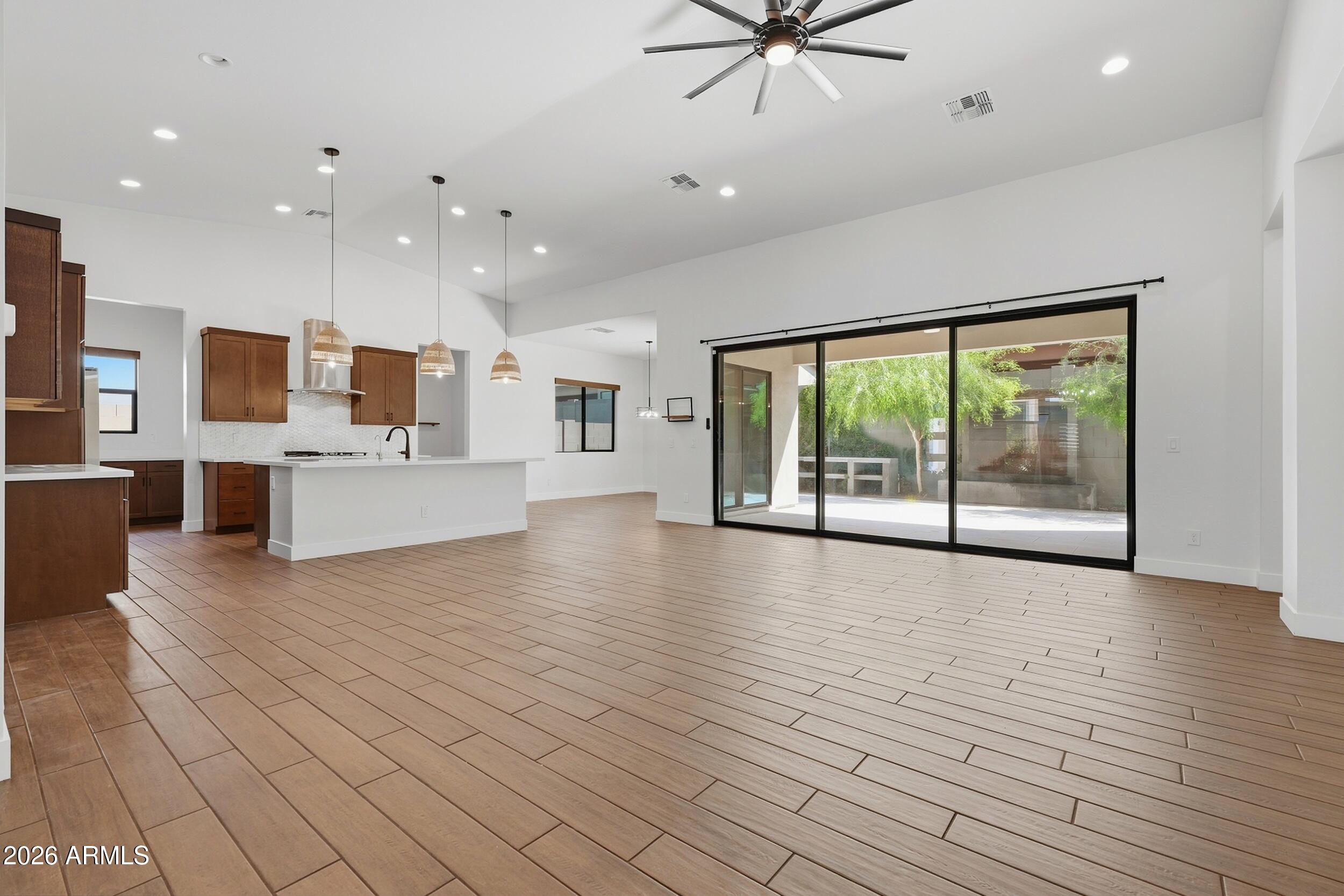 813 E Corral Road