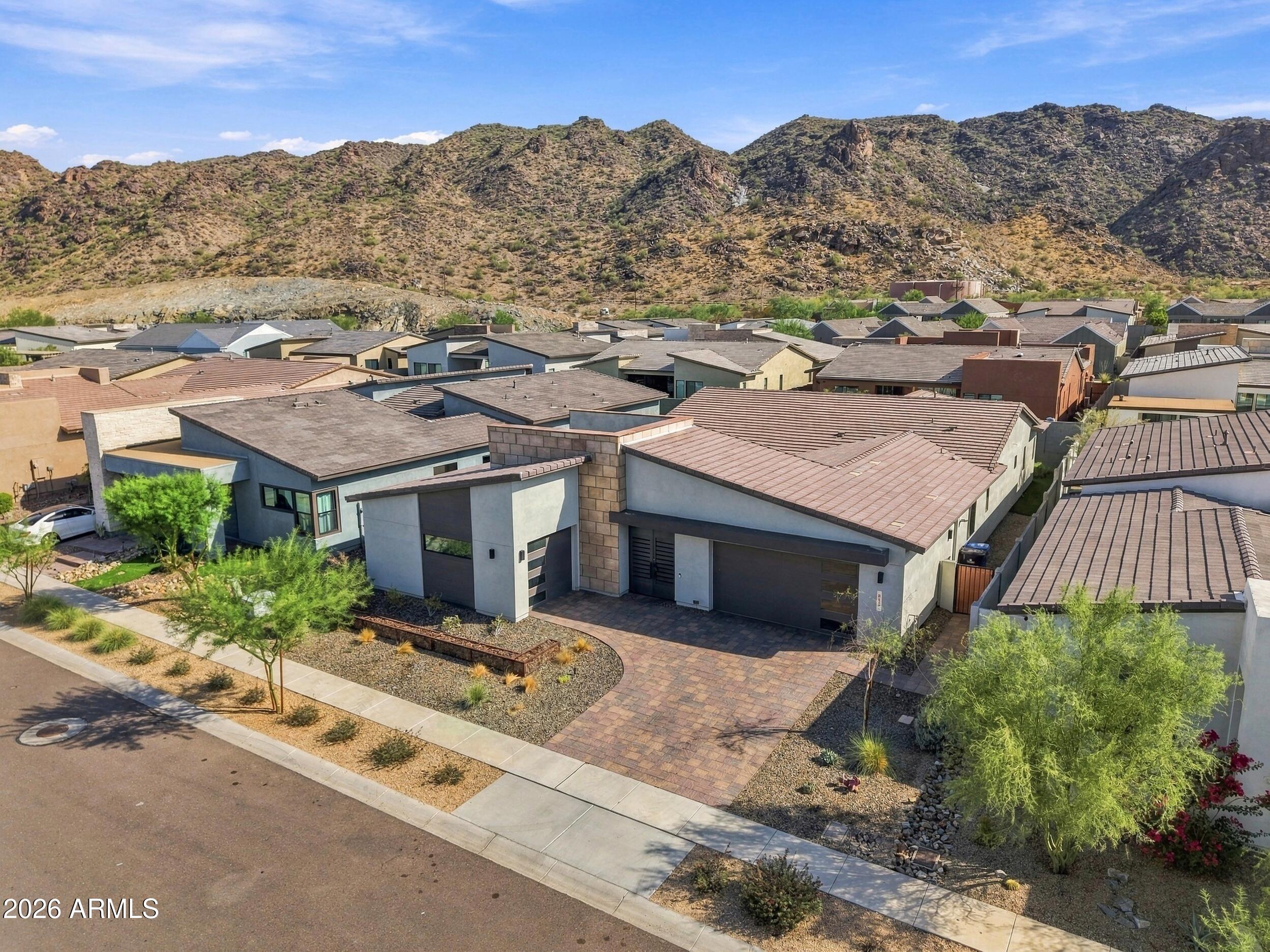 813 E Corral Road
