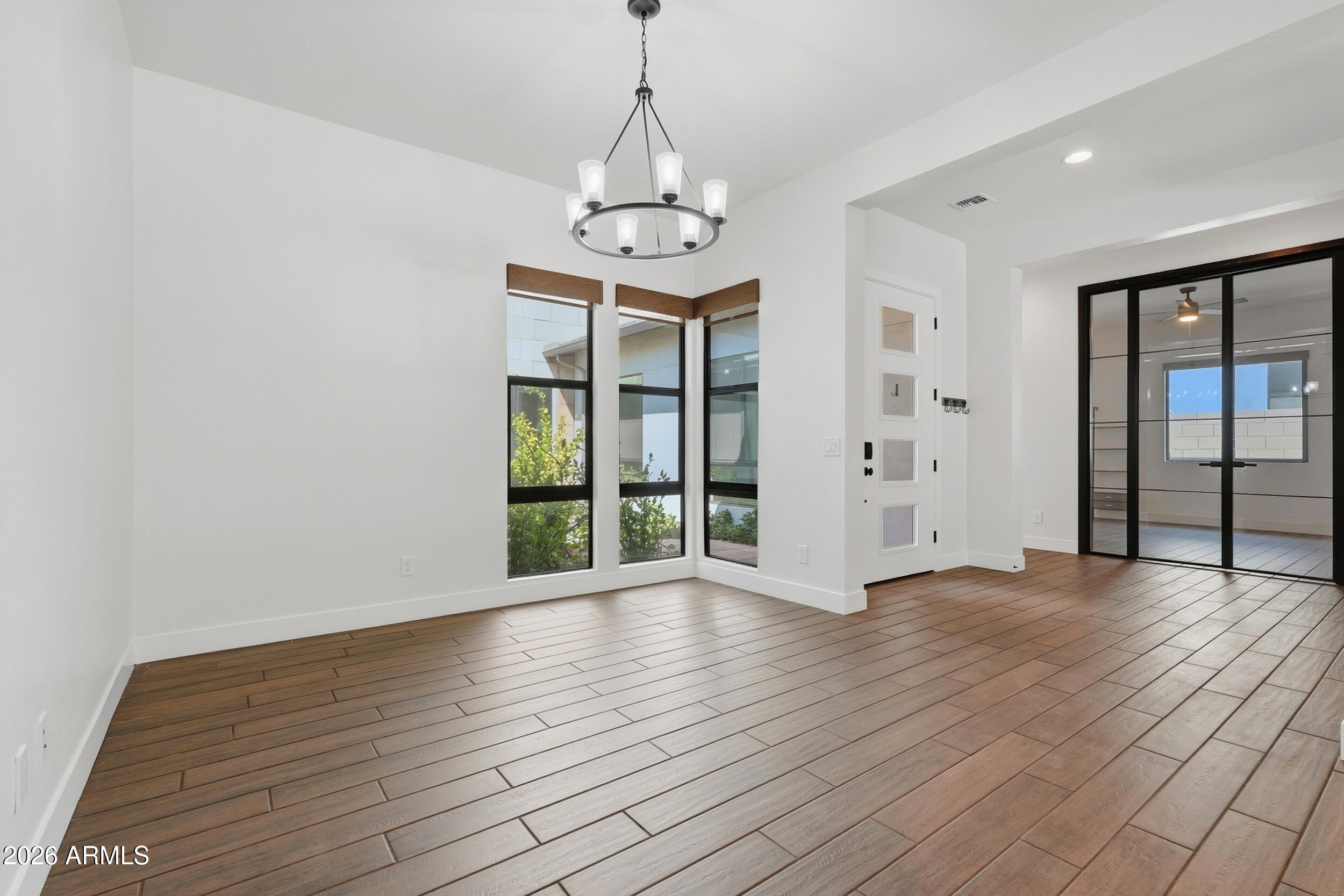 813 E Corral Road