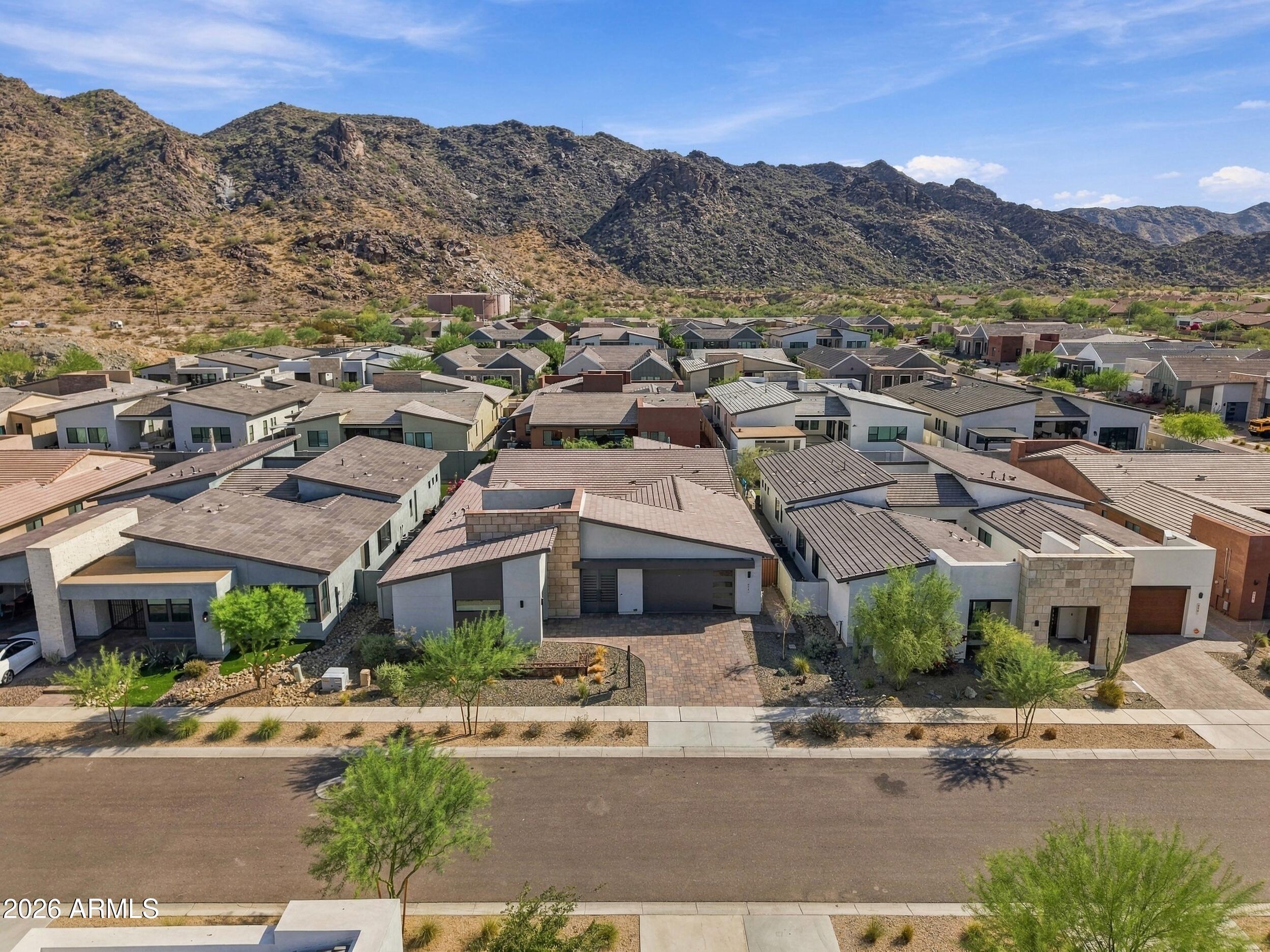813 E Corral Road