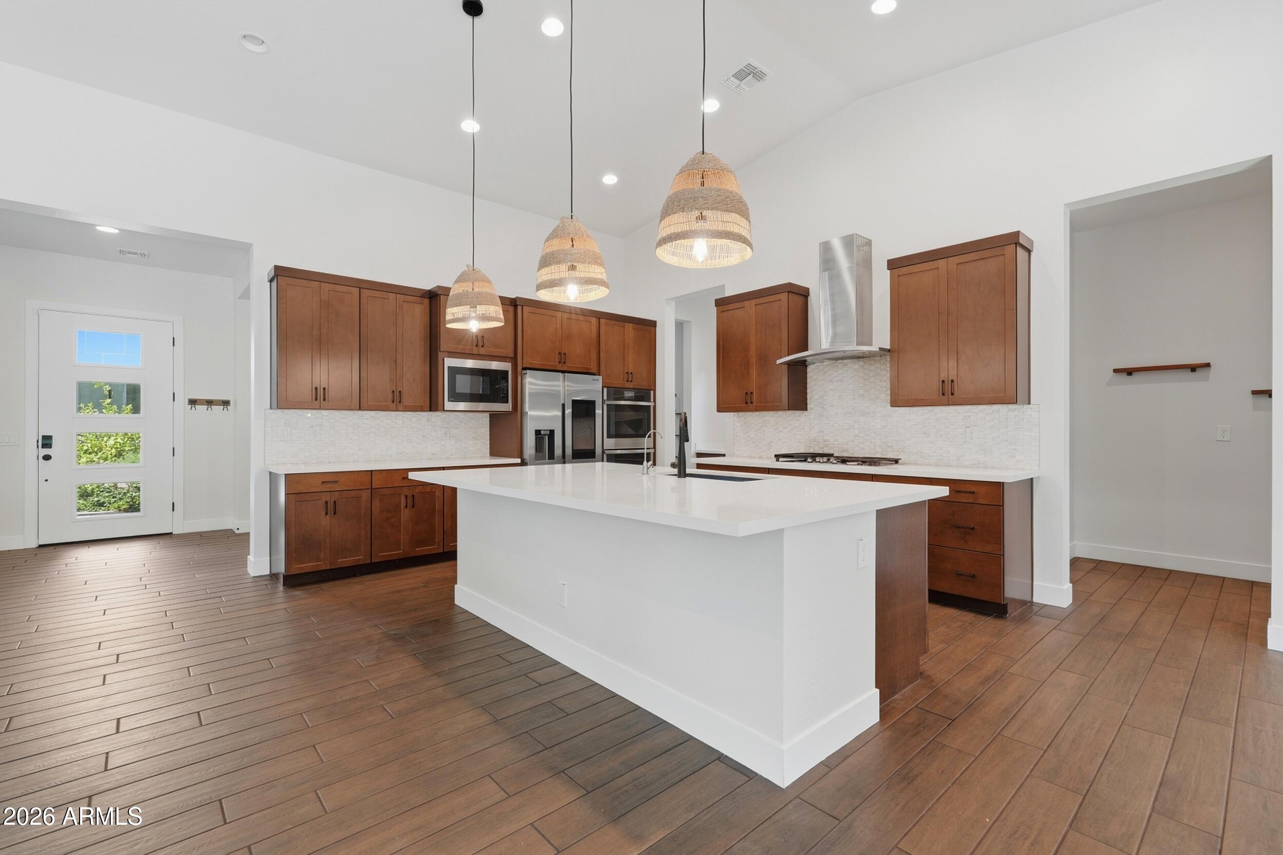 813 E Corral Road