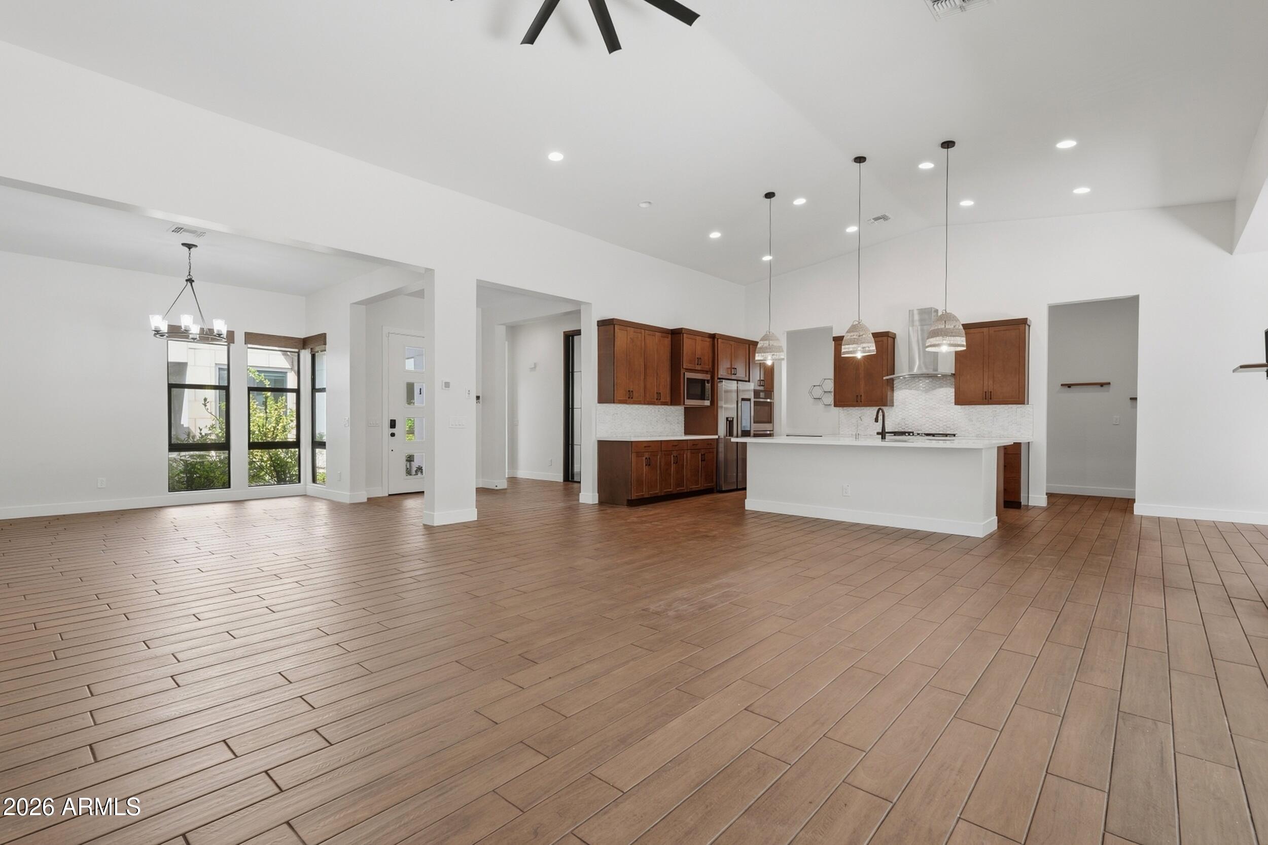 813 E Corral Road