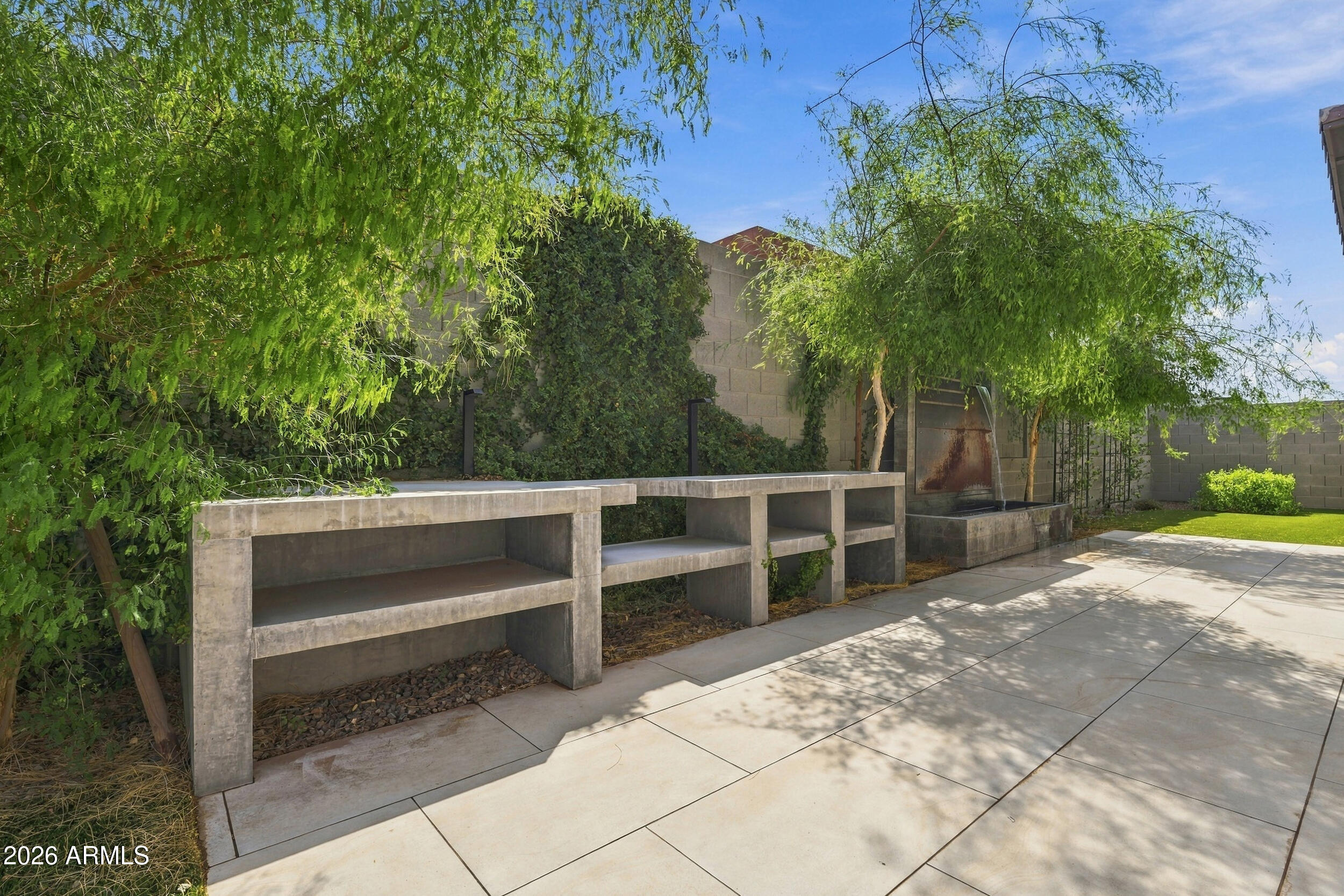 813 E Corral Road