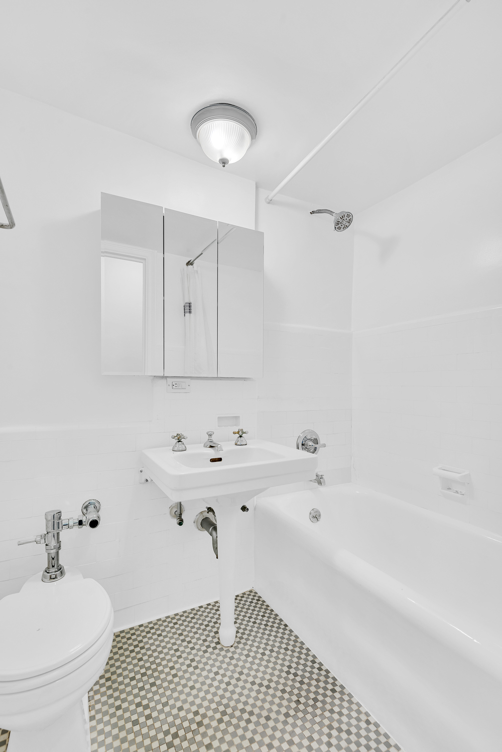 25 Tudor City Place 403