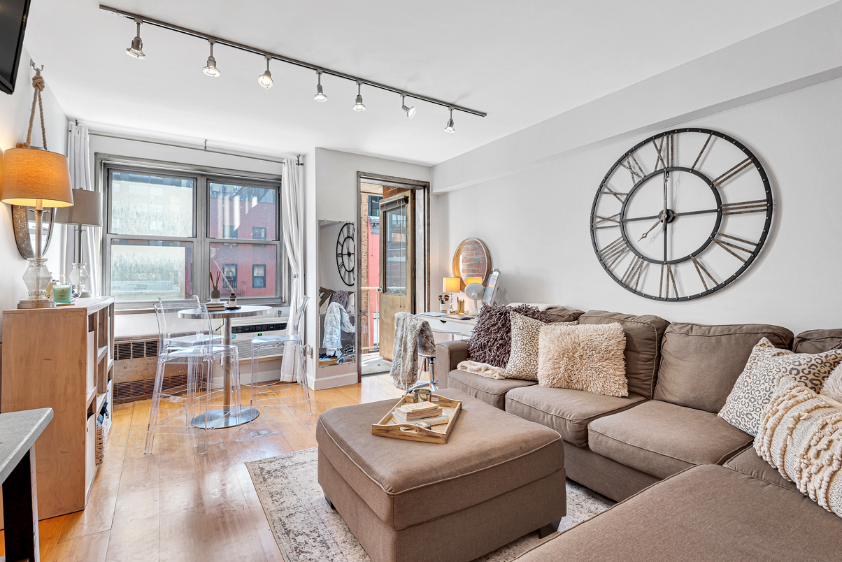 170 W 23rd Street 4J