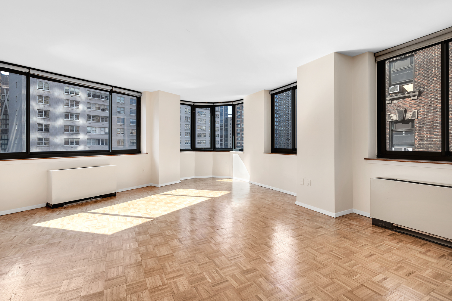 2000 Broadway 8J