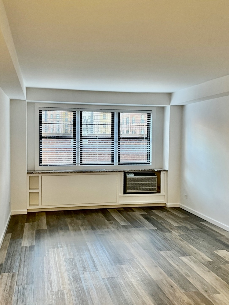 320 E 58TH Street 8K