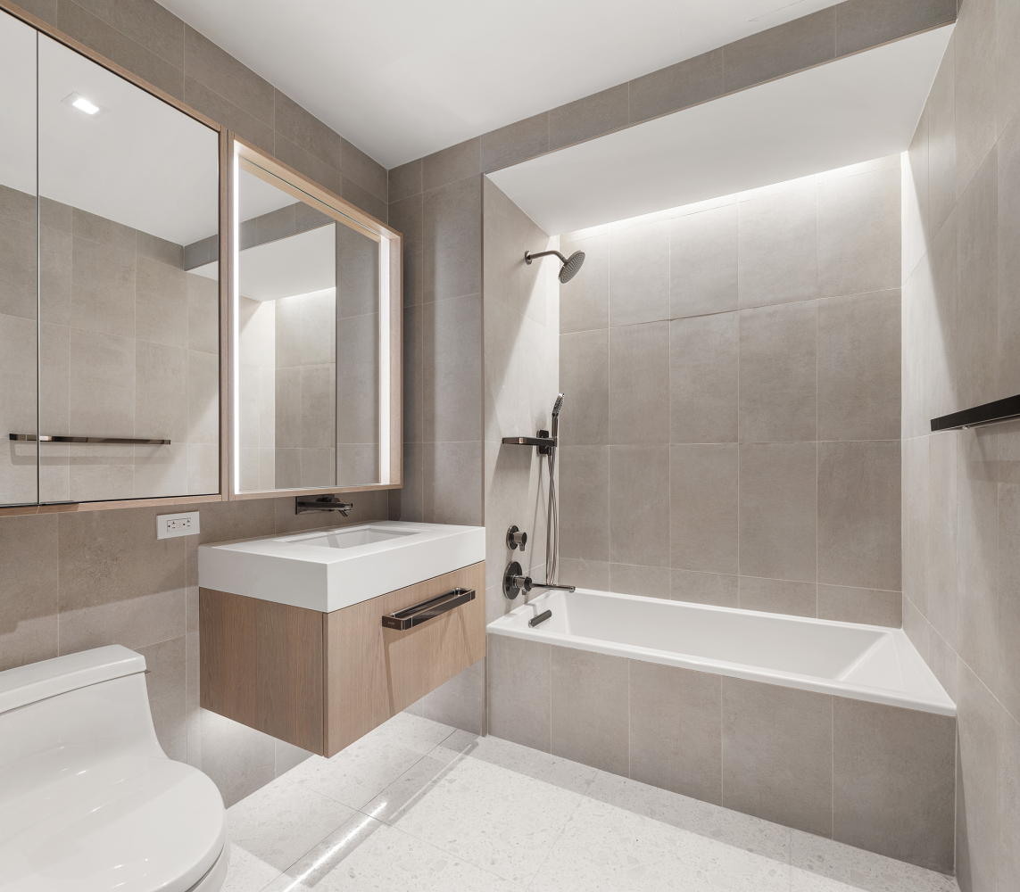 77 GREENWICH Street 23A