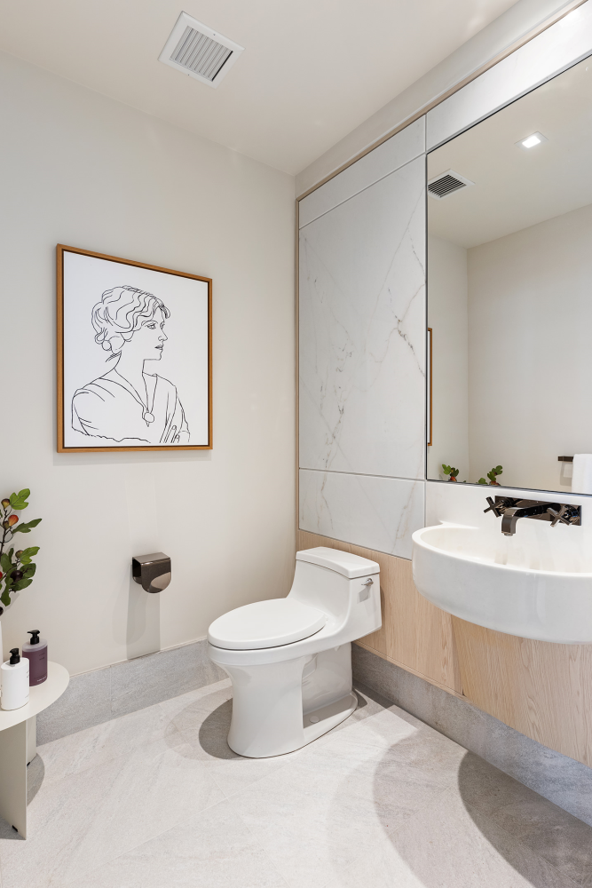 77 GREENWICH Street 23A