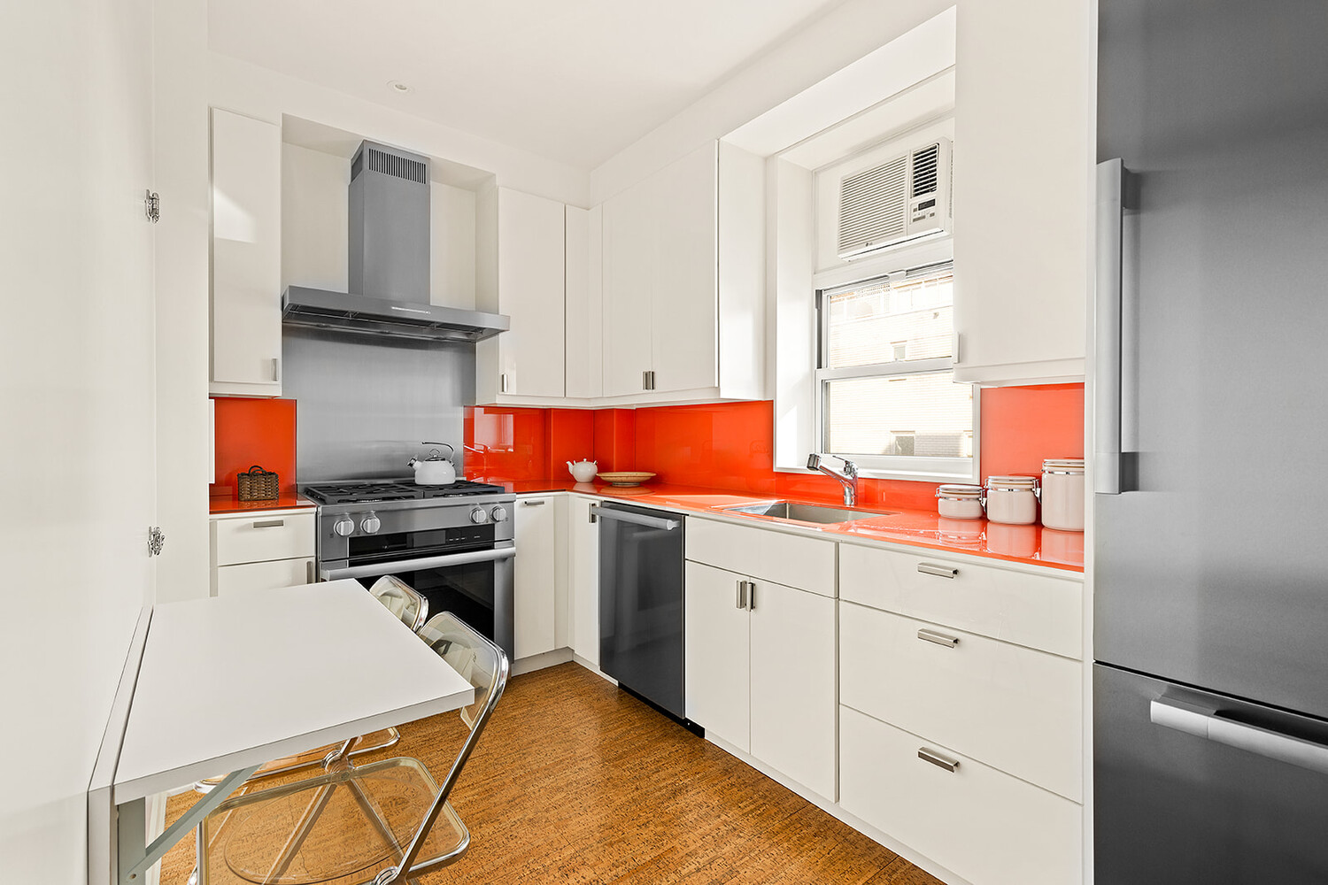 29 E 64TH Street 10C