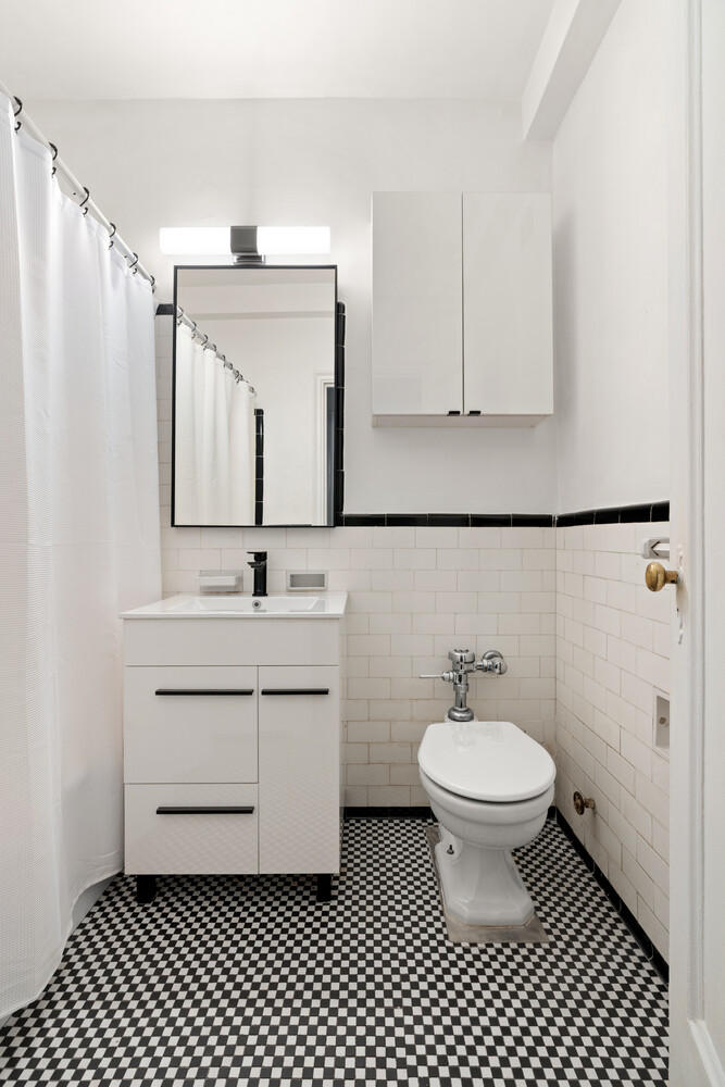 433 W 34TH Street 9C