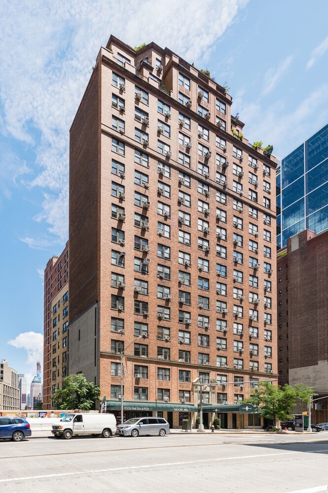 433 W 34TH Street 9C