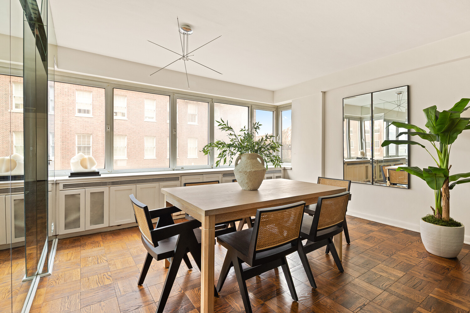 25 SUTTON Place S 11C