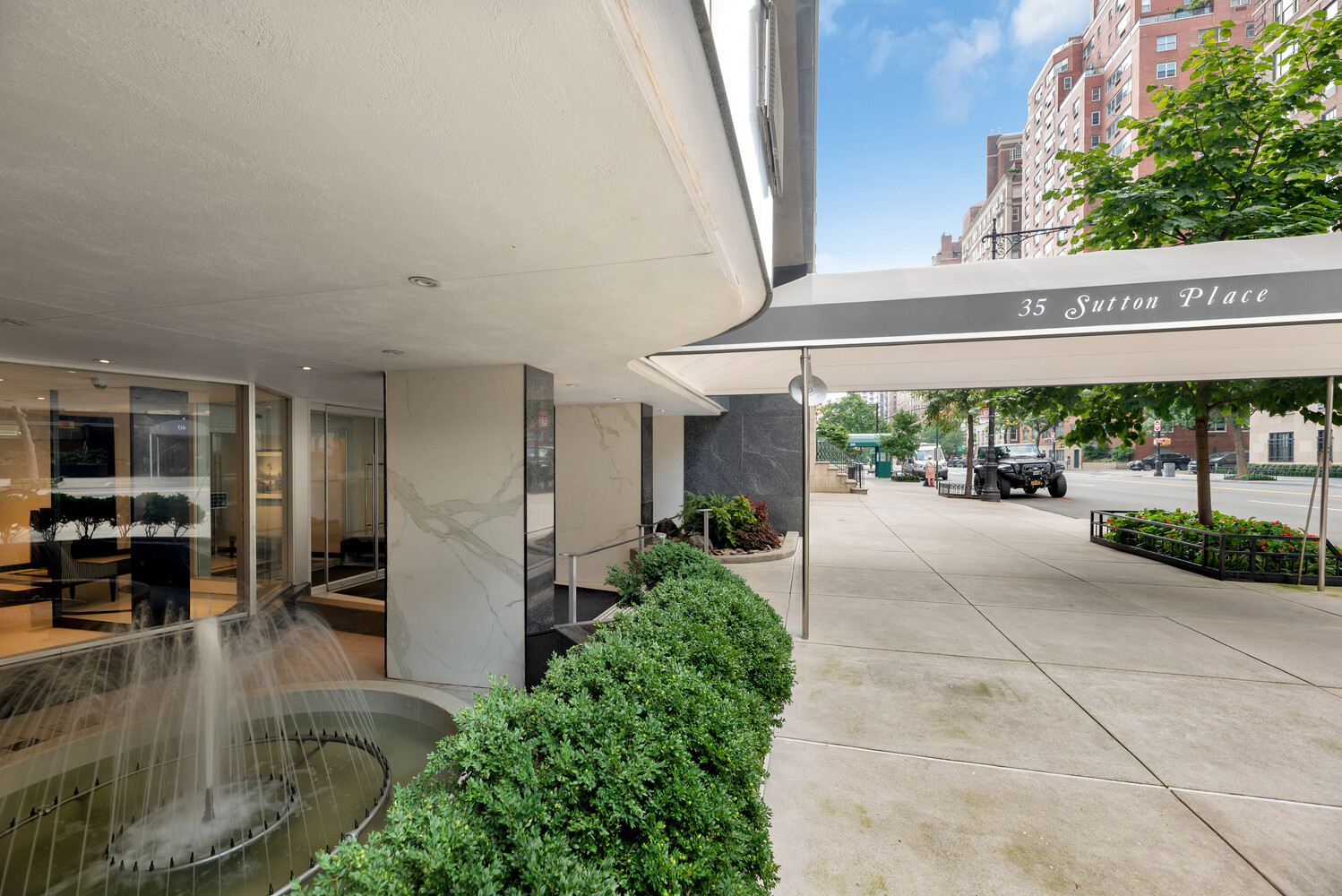35 SUTTON Place 14D