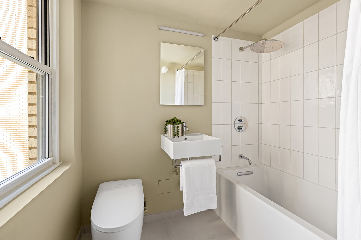 35 SUTTON Place 14D