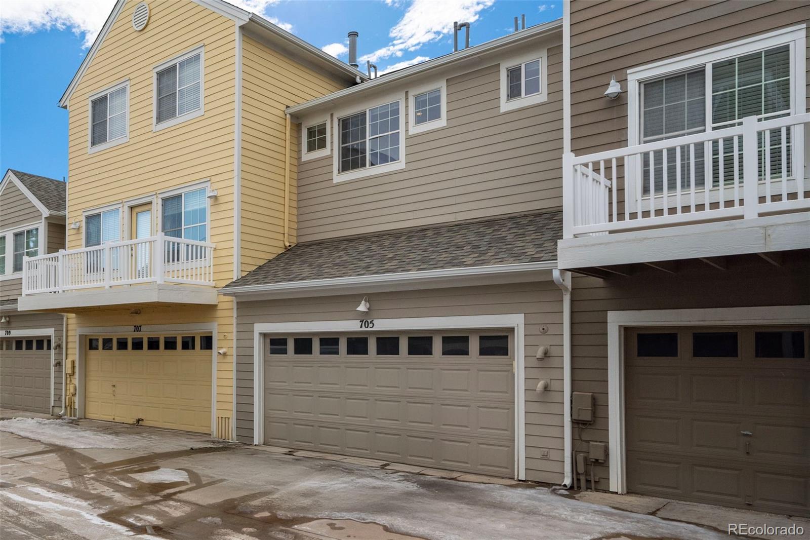 705 Snowberry Street