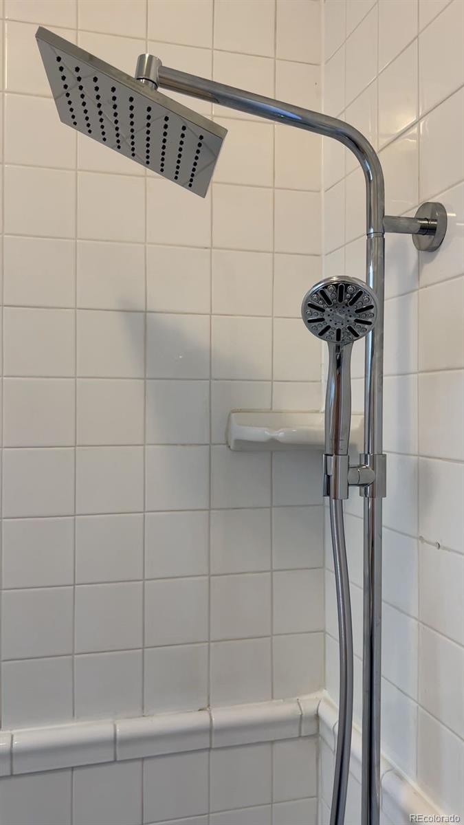 1416 N Downing Street Unit: 6