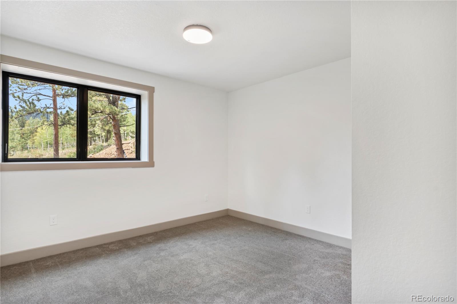 586 N Dory Lakes Drive