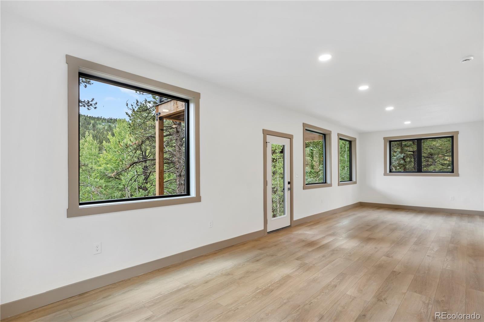 586 N Dory Lakes Drive