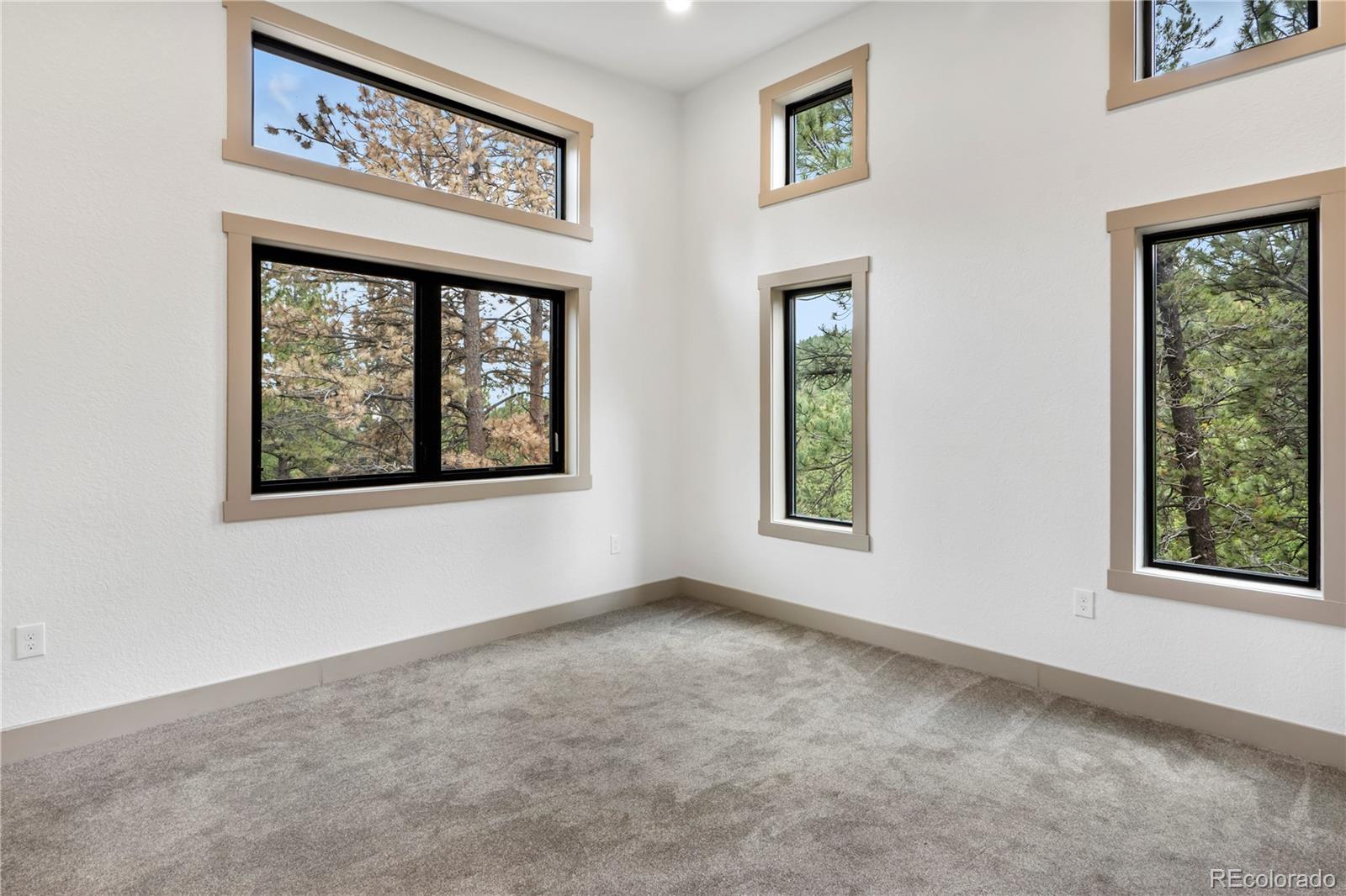 586 N Dory Lakes Drive