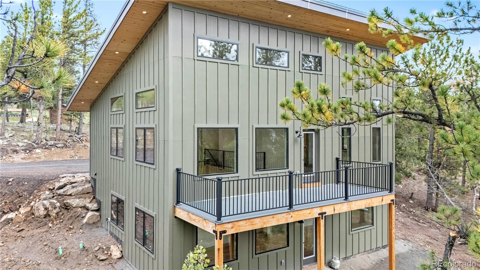 586 N Dory Lakes Drive