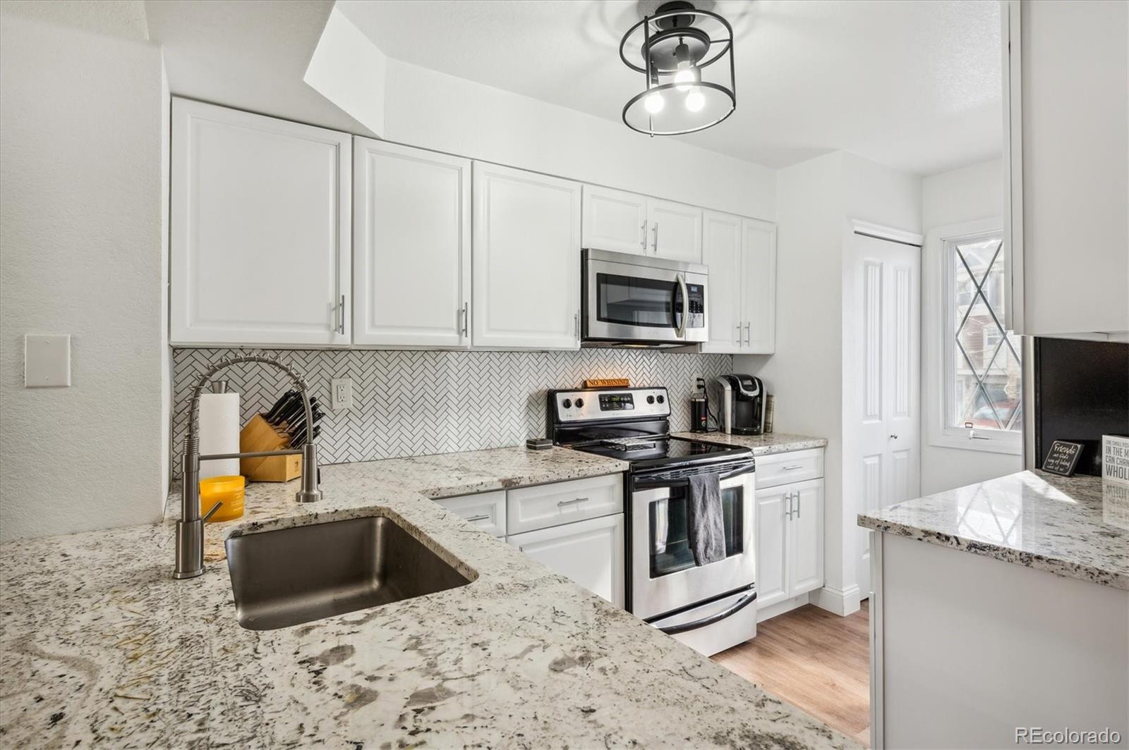 8081 S Columbine Court