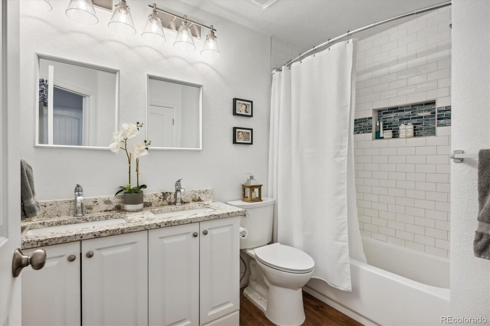 8081 S Columbine Court