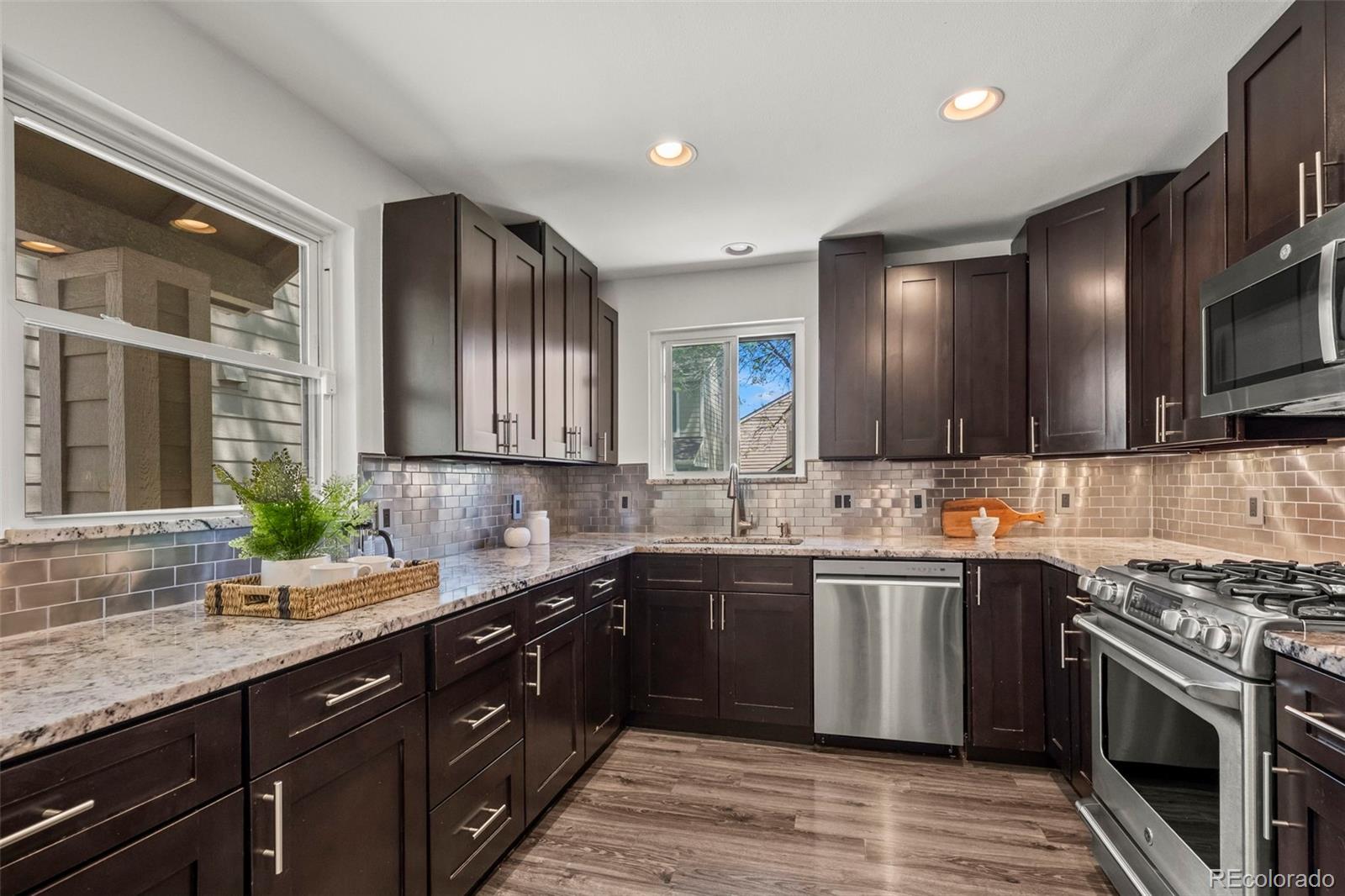 1011 Pierce Street Unit: 11