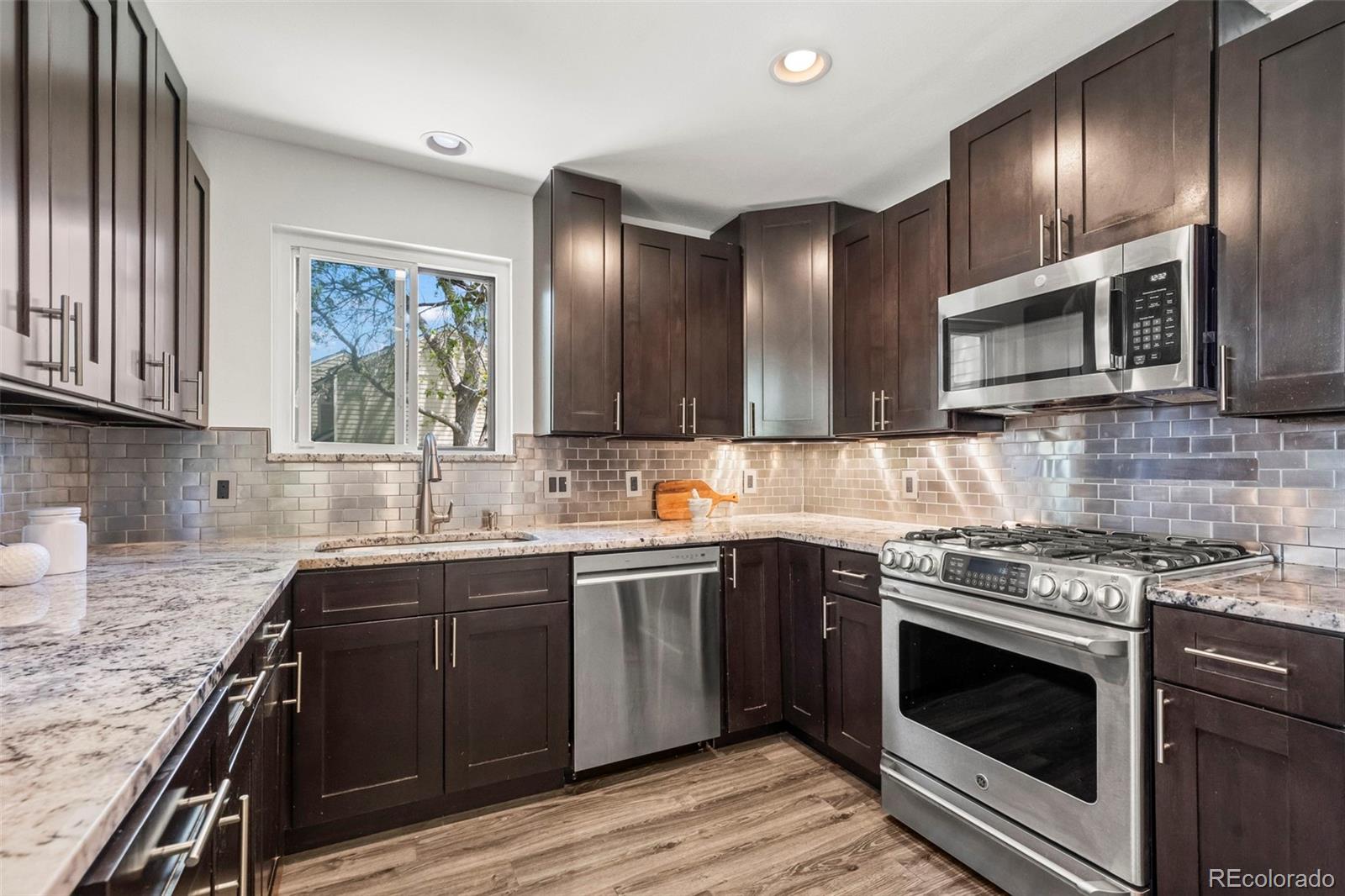 1011 Pierce Street Unit: 11