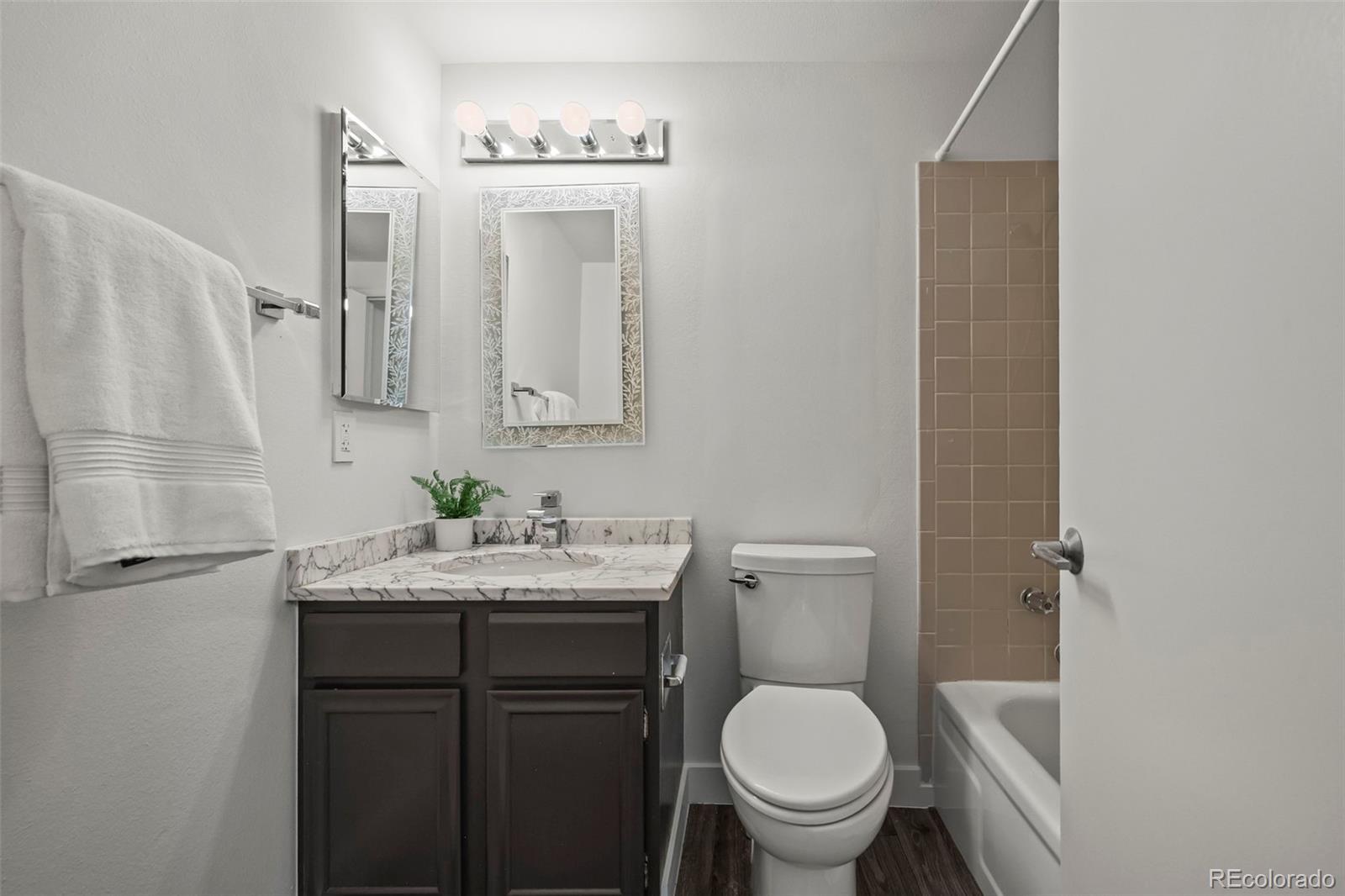 1011 Pierce Street Unit: 11