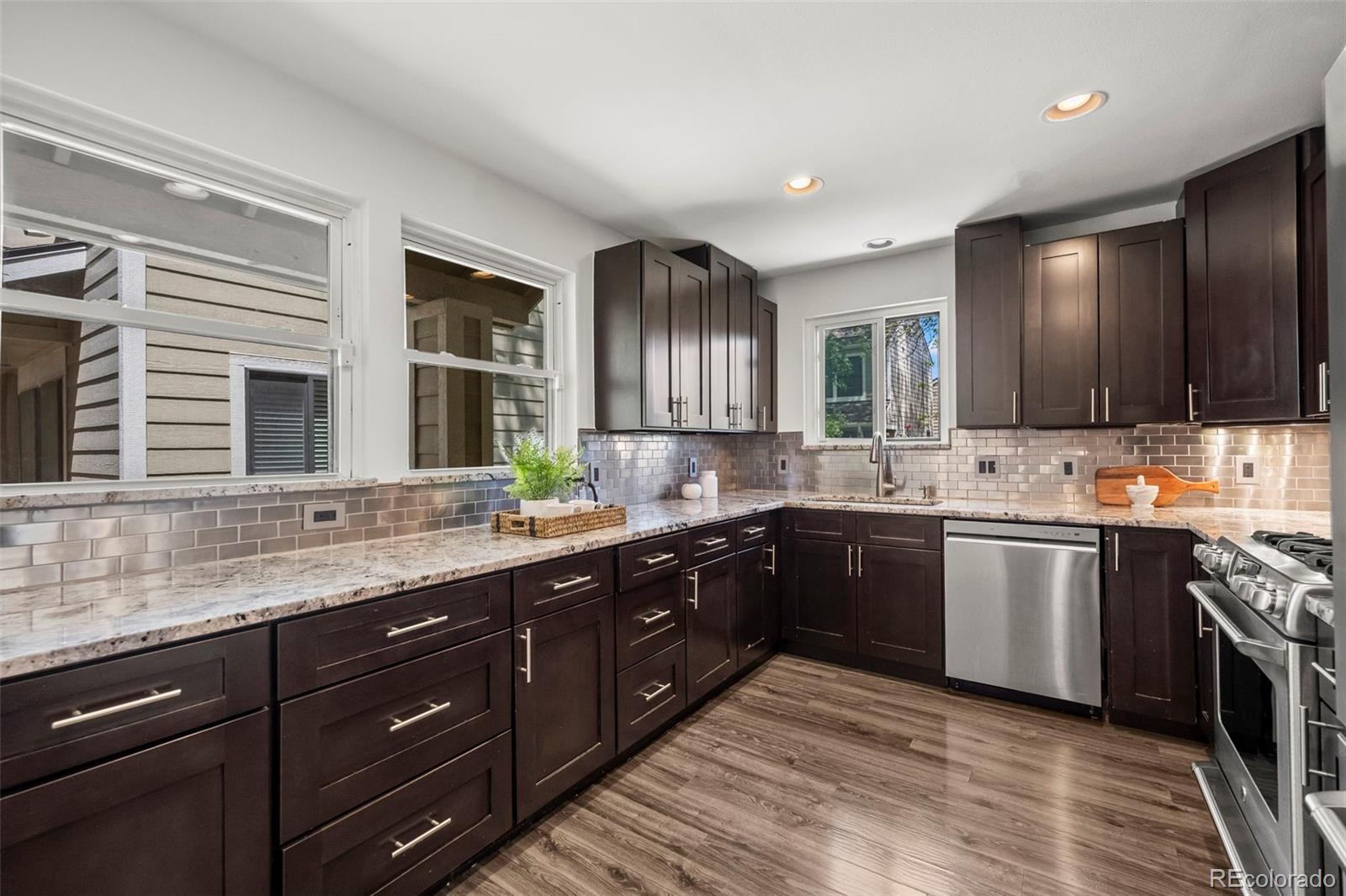 1011 Pierce Street Unit: 11