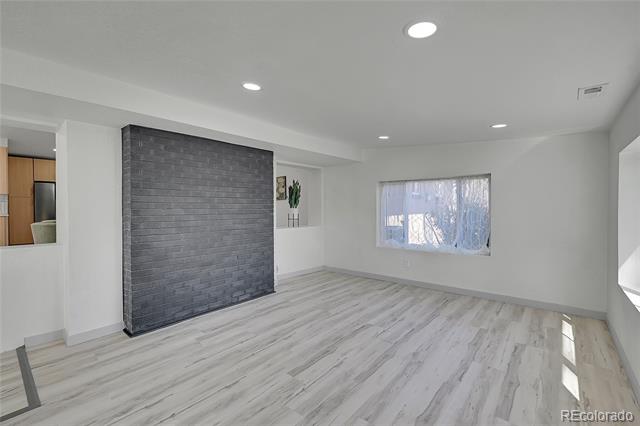 328 Quay Street