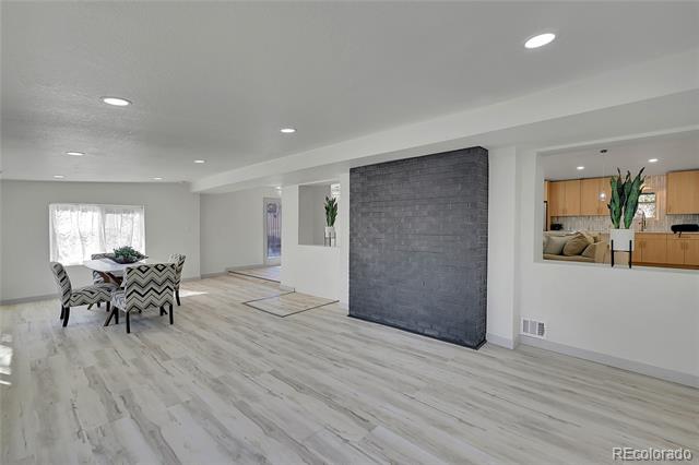 328 Quay Street