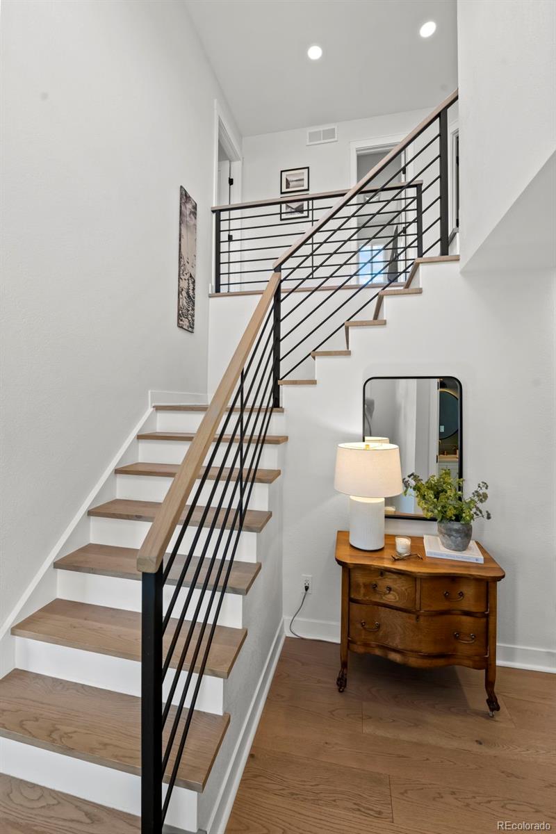 1201 Stonehaven Avenue