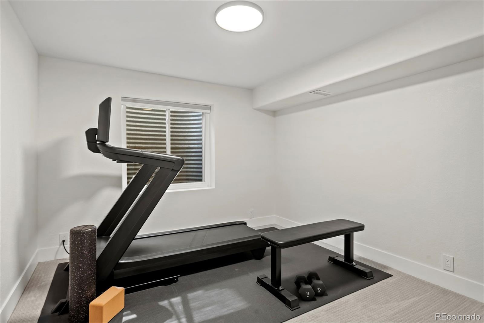 1201 Stonehaven Avenue