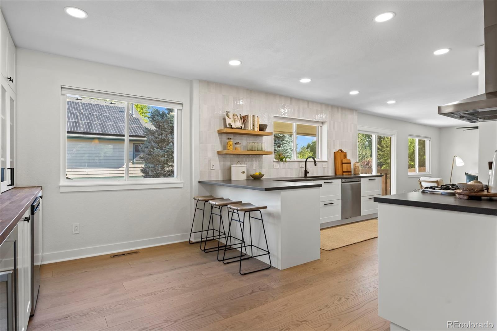 1201 Stonehaven Avenue