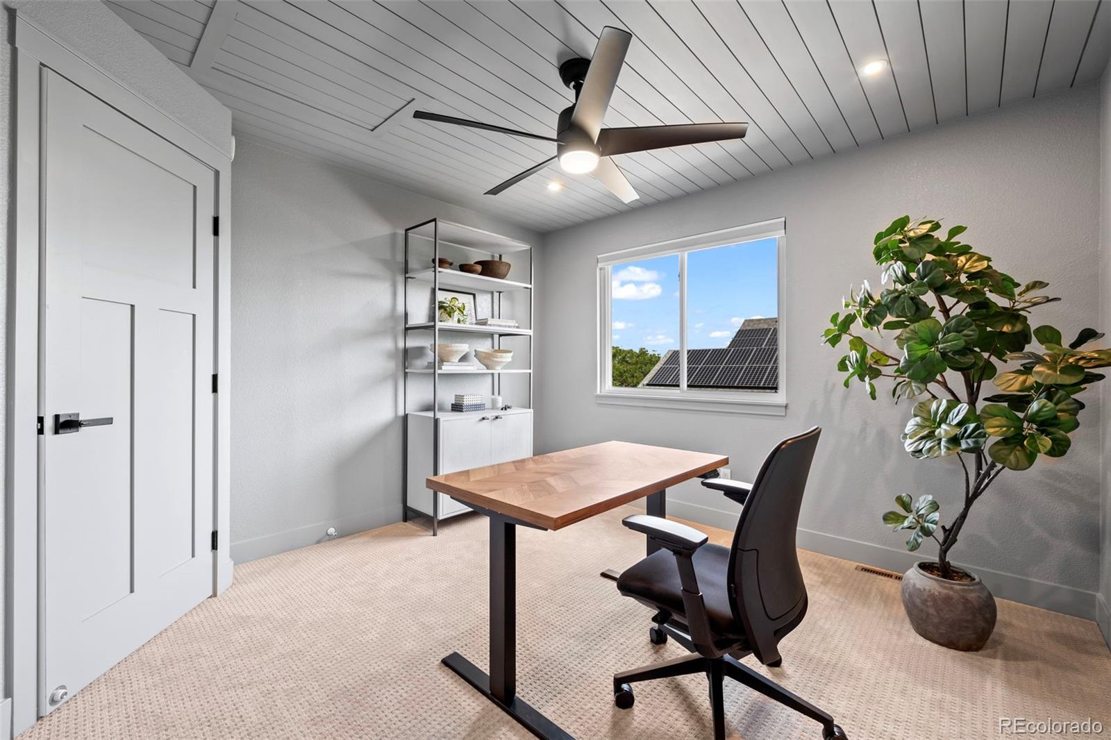 1201 Stonehaven Avenue