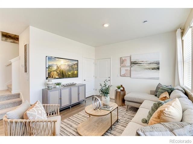 958 Hoptree Court