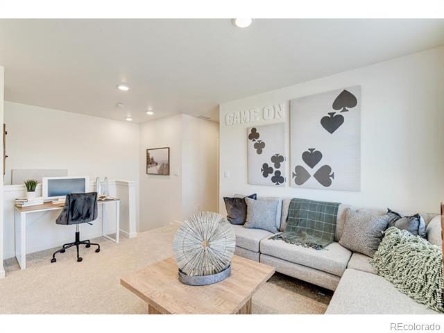 958 Hoptree Court