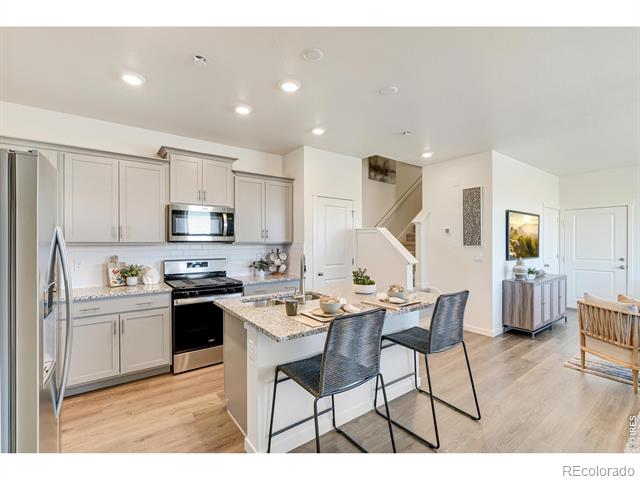 958 Hoptree Court
