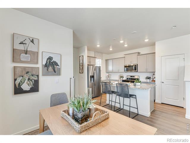 958 Hoptree Court