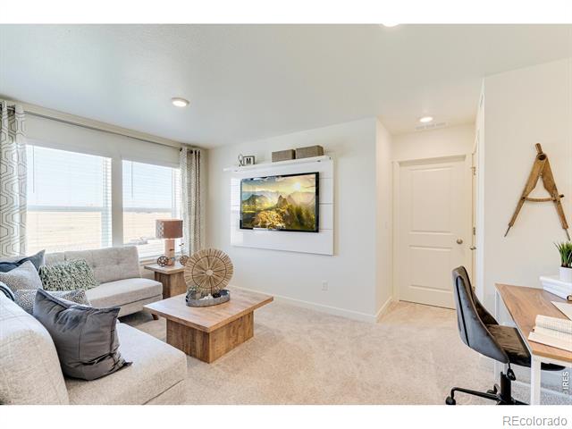 958 Hoptree Court